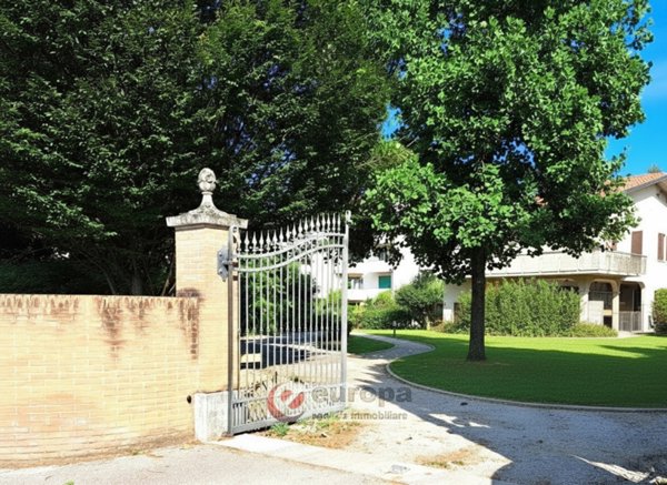 casa indipendente in vendita a Vicenza in zona Anconetta