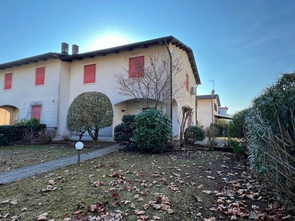 casa indipendente in vendita a Vicenza in zona Ferrovieri