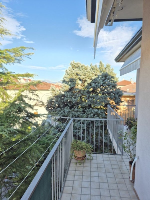 appartamento in vendita a Vicenza in zona Cattane
