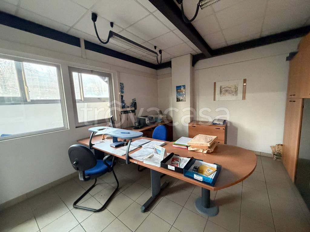 locale commerciale in vendita a Vicenza in zona La Stanga