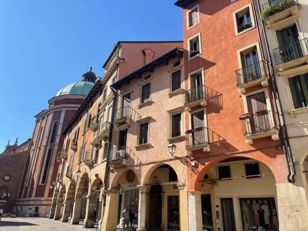 appartamento in vendita a Vicenza in zona Centro Storico