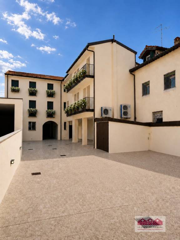 appartamento in vendita a Vicenza in zona Centro Storico