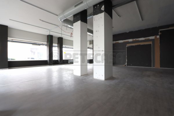 locale commerciale in vendita a Vicenza