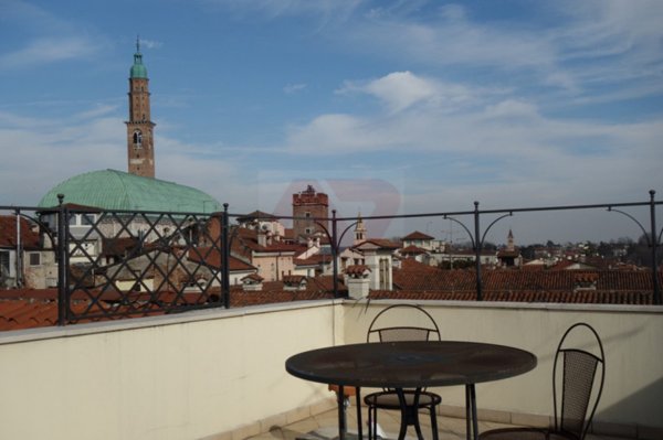 appartamento in vendita a Vicenza in zona Centro Storico