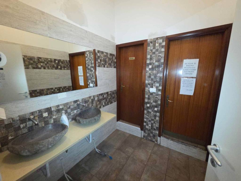 negozio in vendita a Vicenza in zona Borgo Berga