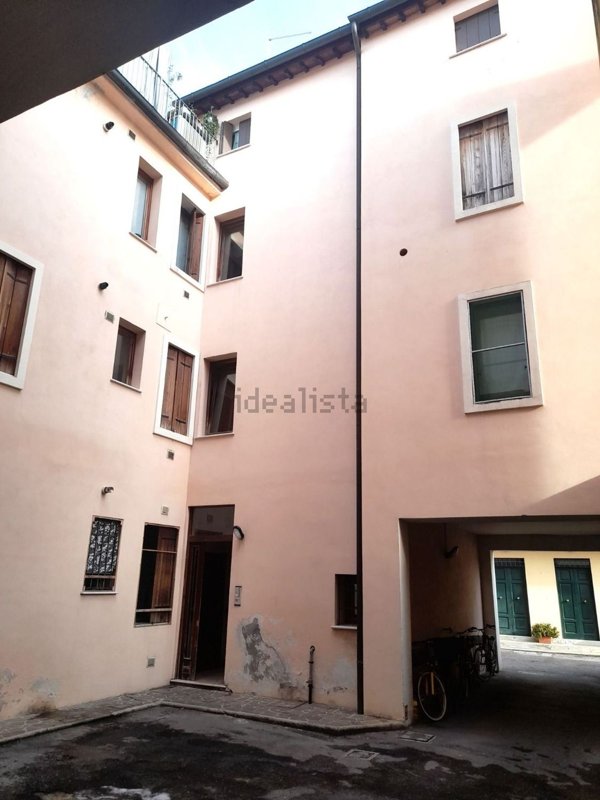 appartamento in vendita a Vicenza in zona Centro Storico