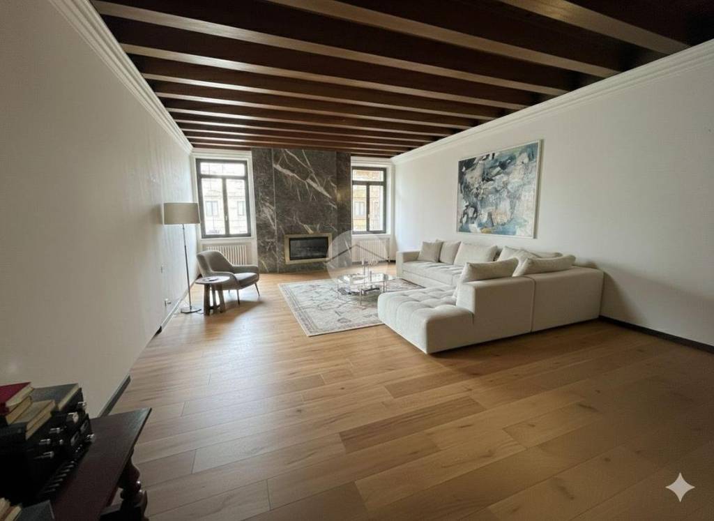 appartamento in vendita a Vicenza in zona Centro Storico