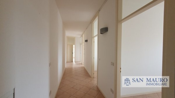 ufficio in vendita a Vicenza in zona Cattane