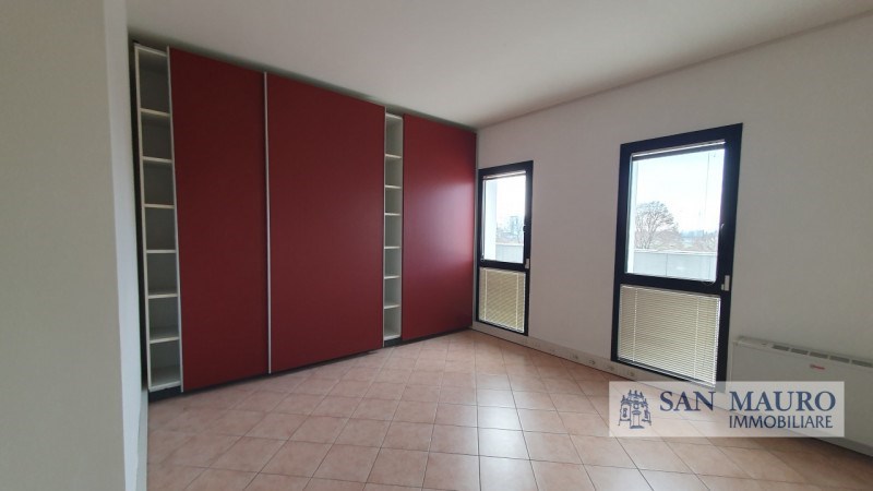 ufficio in vendita a Vicenza in zona Cattane