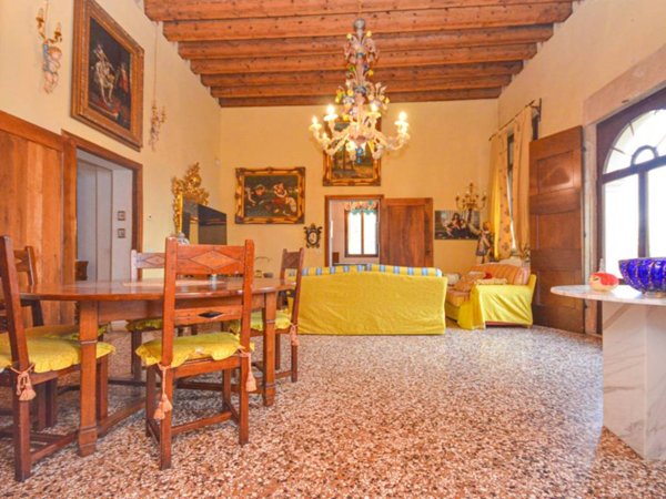 casa indipendente in vendita a Vicenza in zona Monte Berico