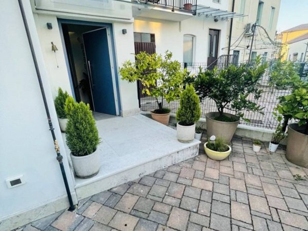 casa indipendente in vendita a Vicenza in zona Centro Storico