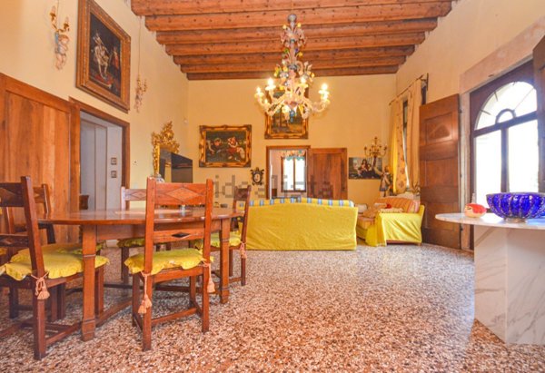 casa indipendente in vendita a Vicenza in zona Gogna