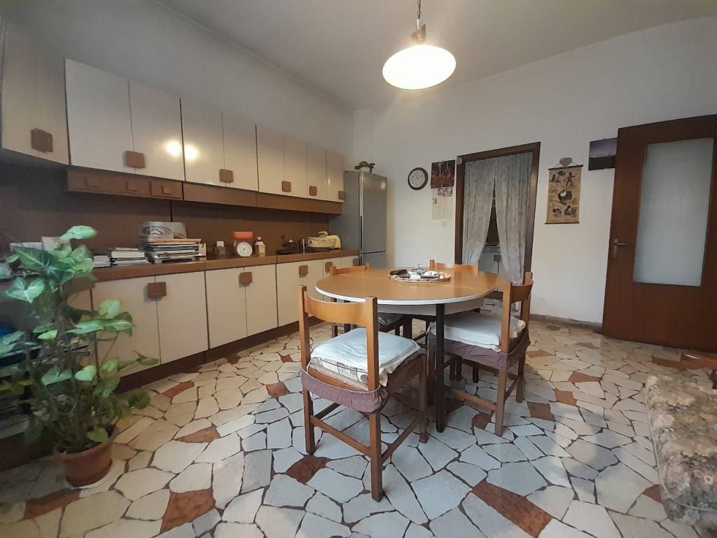 appartamento in vendita a Vicenza in zona Borgo Berga