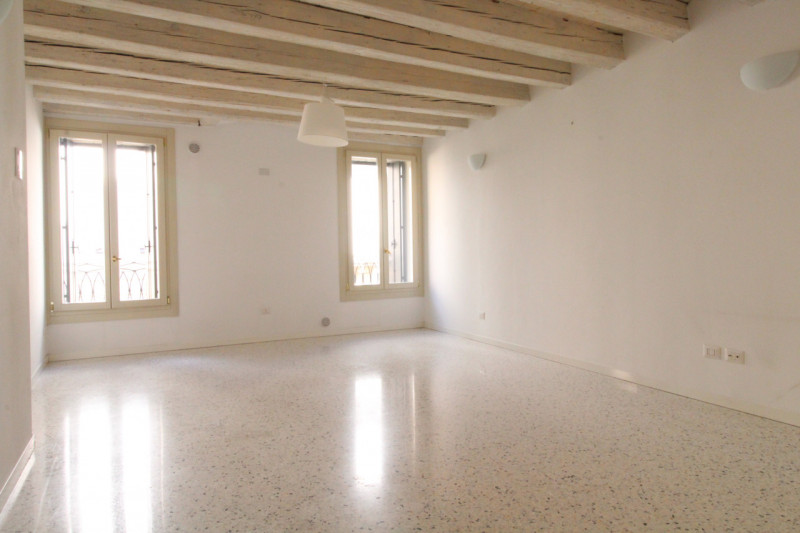 appartamento in vendita a Vicenza in zona Centro Storico