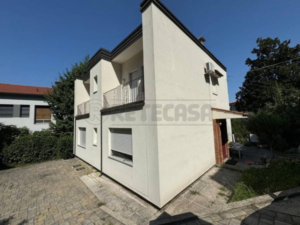 casa indipendente in vendita a Vicenza in zona Monte Berico