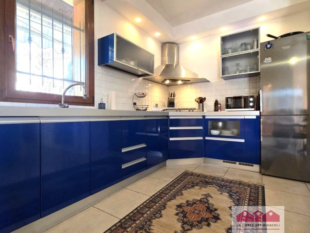 casa indipendente in vendita a Vicenza in zona Bertesina