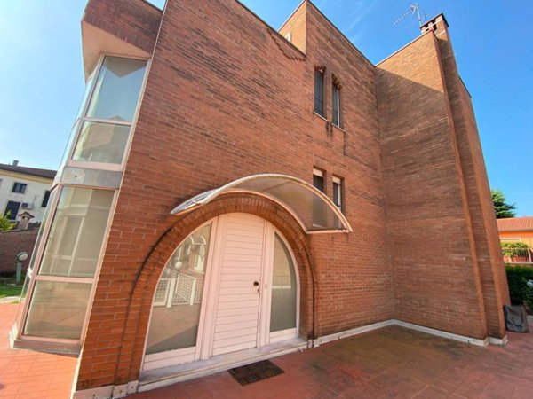 casa indipendente in vendita a Vicenza in zona San Lazzaro/Pomari