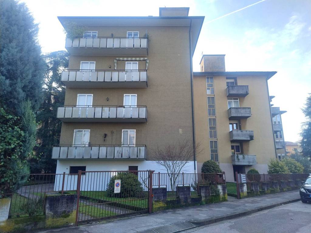 appartamento in vendita a Vicenza in zona San Lazzaro/Pomari
