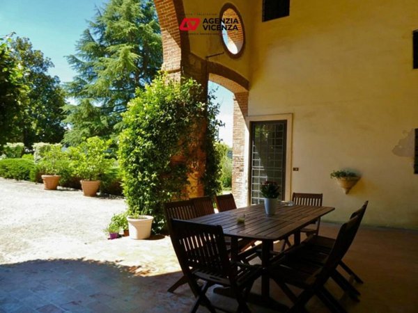 villa in vendita a Vicenza in zona Maddalene