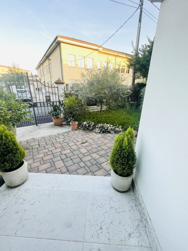 casa indipendente in vendita a Vicenza in zona San Felice