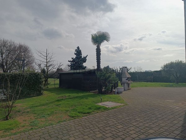 casa indipendente in vendita a Vicenza in zona Saviabona