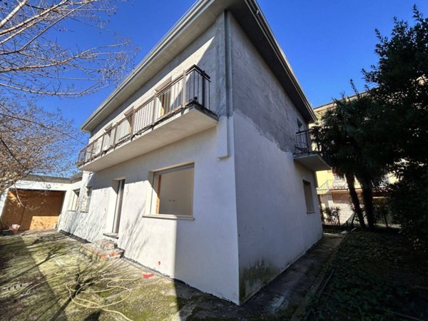 casa indipendente in vendita a Vicenza in zona Sant'Andrea