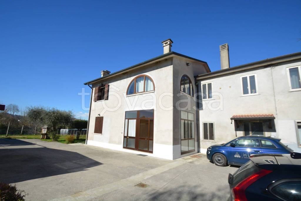 appartamento in vendita a Vicenza in zona Borgo Casale