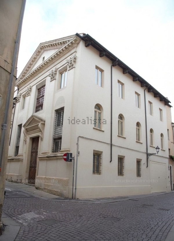 appartamento in vendita a Vicenza in zona Centro Storico