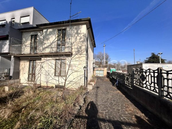 casa indipendente in vendita a Vicenza in zona Ferrovieri