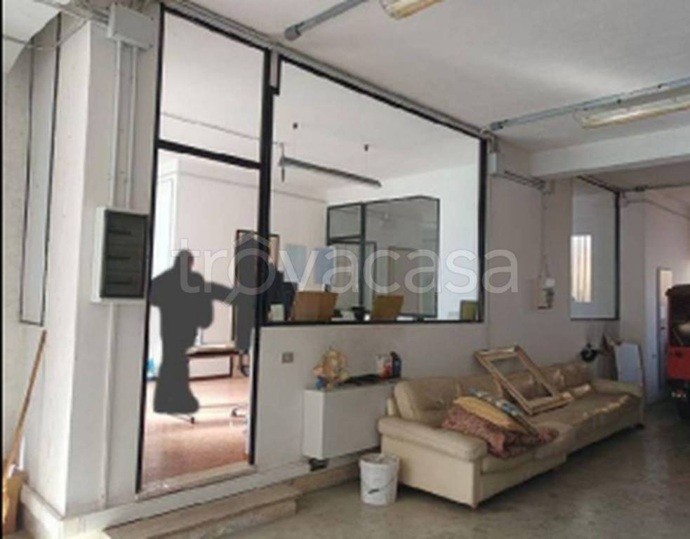 negozio in vendita a Vicenza in zona Laghetto