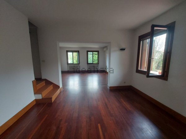 casa indipendente in vendita a Vicenza in zona Polegge