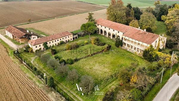 casa indipendente in vendita a Vicenza in zona Debba