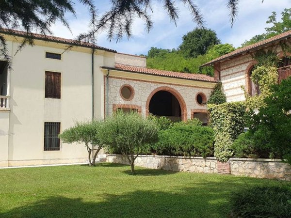 casa indipendente in vendita a Vicenza