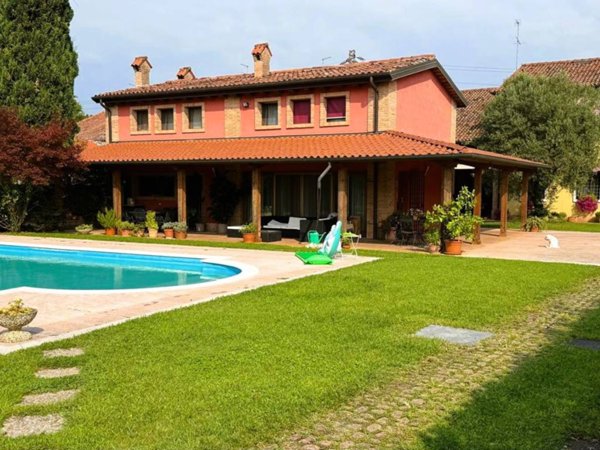 casa indipendente in vendita a Vicenza in zona San Lazzaro/Pomari