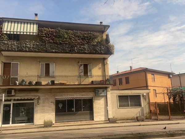 negozio in vendita a Vicenza in zona Anconetta