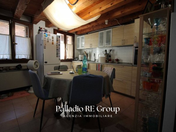 appartamento in vendita a Vicenza in zona Borgo Berga