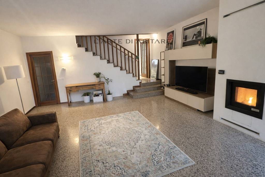 casa indipendente in vendita a Vicenza in zona Bertesinella