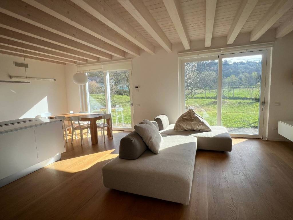 casa indipendente in vendita a Vicenza in zona Gogna