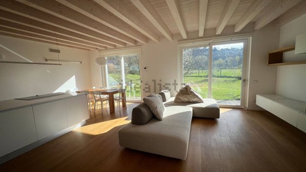 casa indipendente in vendita a Vicenza in zona Gogna