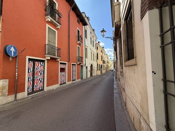 appartamento in vendita a Vicenza in zona Borgo Berga