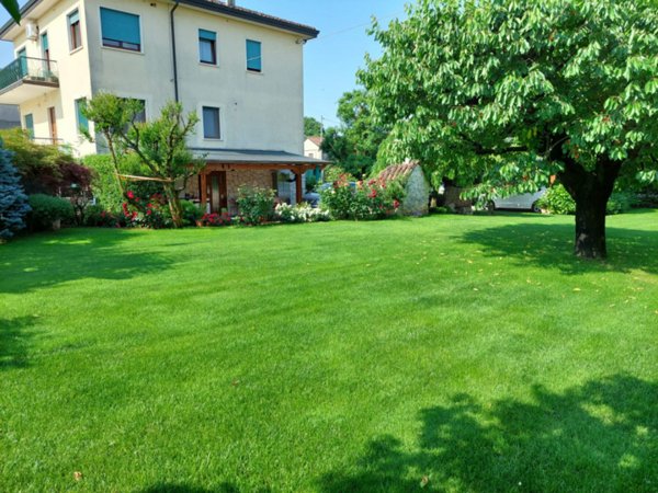 casa indipendente in vendita a Vicenza in zona Centro Storico