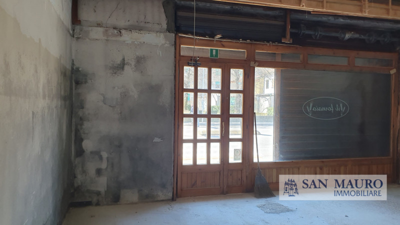 negozio in vendita a Vicenza in zona Riviera Berica