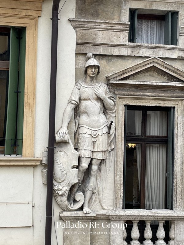 appartamento in vendita a Vicenza in zona Centro Storico