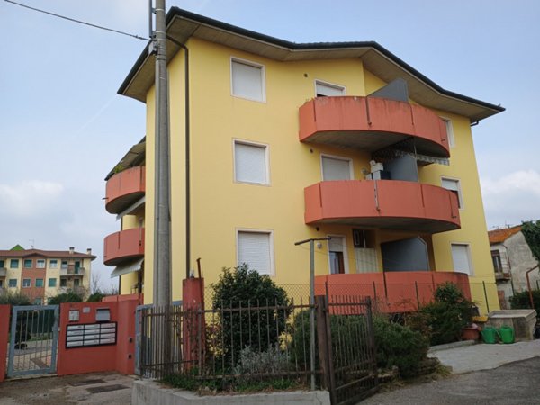 appartamento in vendita a Vicenza in zona Polegge