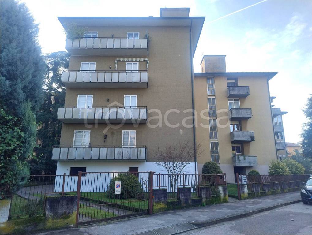 appartamento in vendita a Vicenza in zona San Lazzaro/Pomari