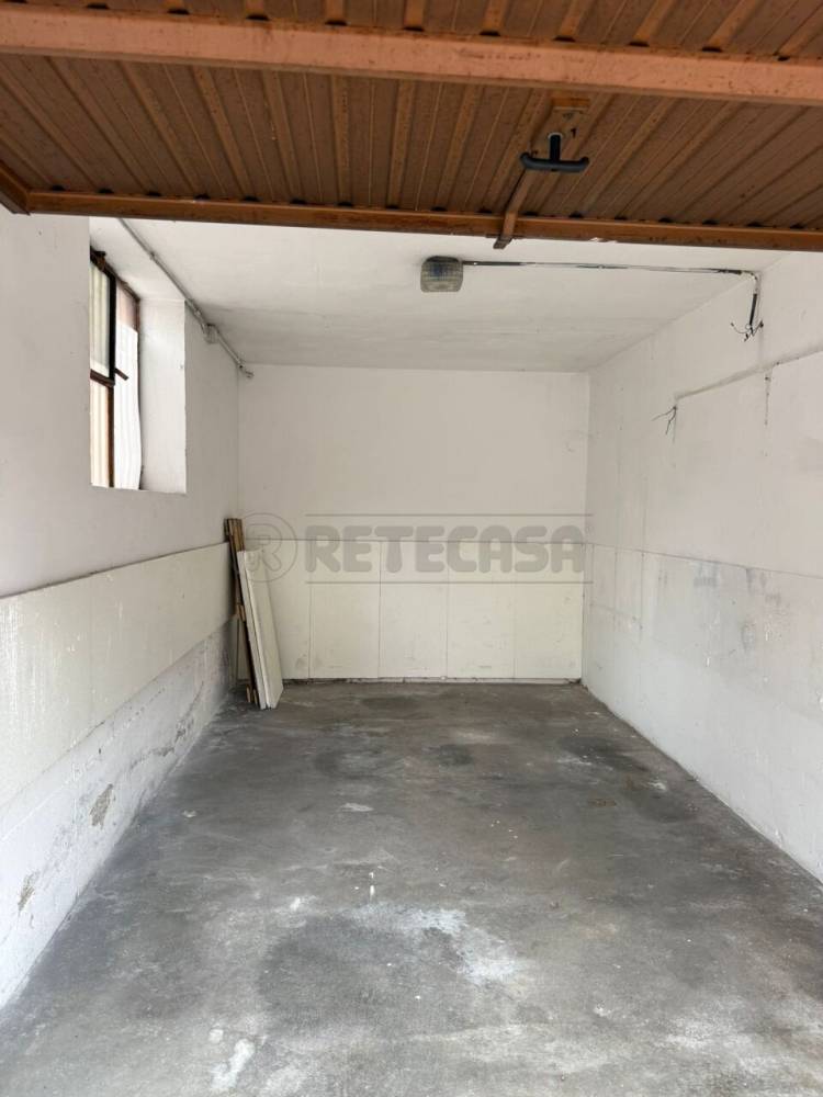 locale di sgombero in vendita a Vicenza