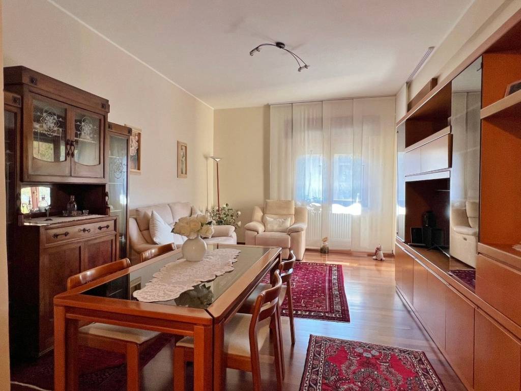 appartamento in vendita a Vicenza in zona Villaggio del Sole