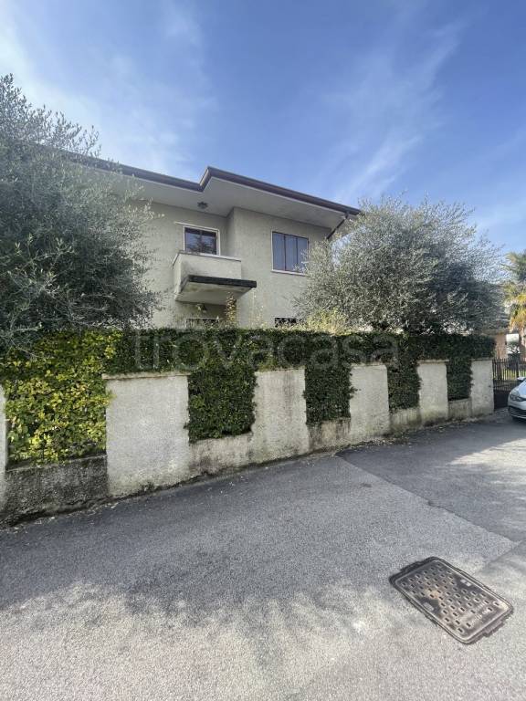 casa indipendente in vendita a Vicenza in zona Tormeno