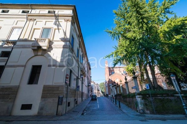 appartamento in vendita a Vicenza in zona Centro Storico