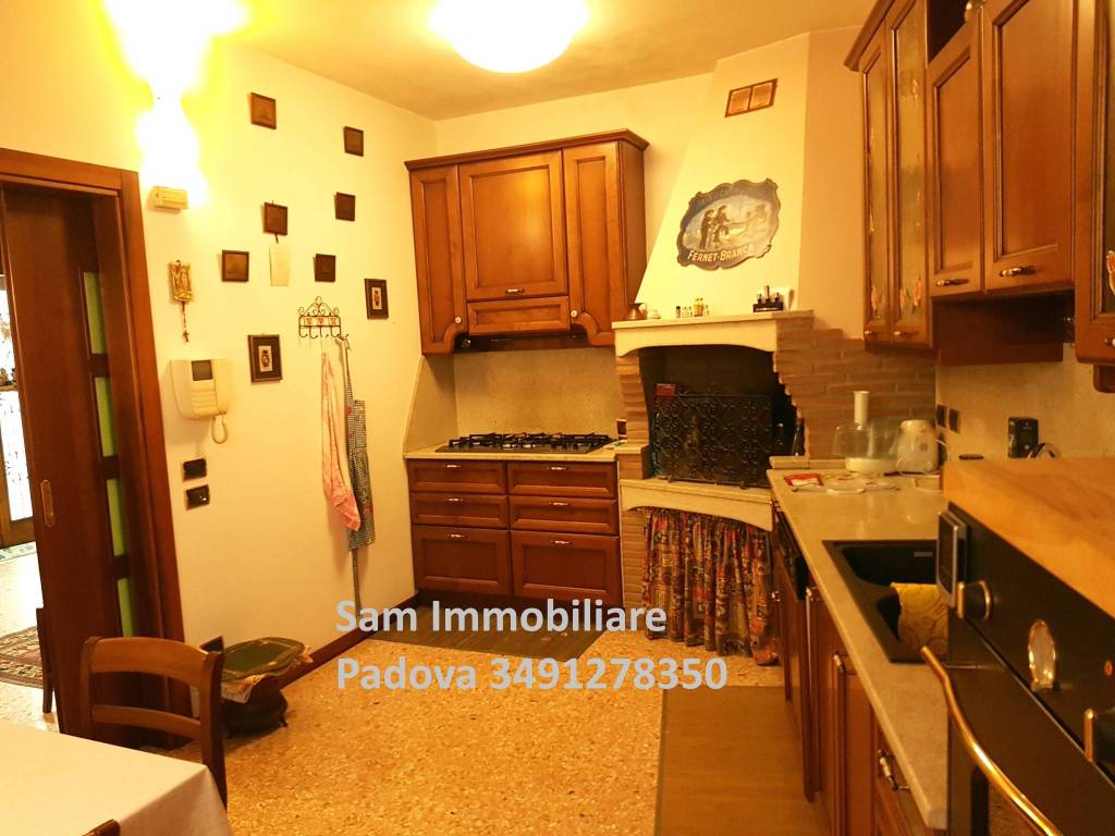 casa indipendente in vendita a Vicenza in zona Centro Storico